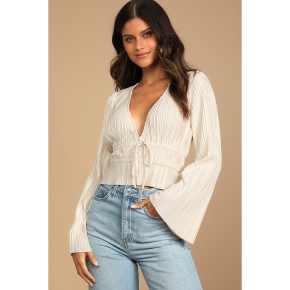 Lulus Pleated Bell Sleeve Top - Picture 1 of 5